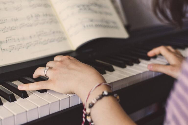 wal_172619-piano-5353974_1280